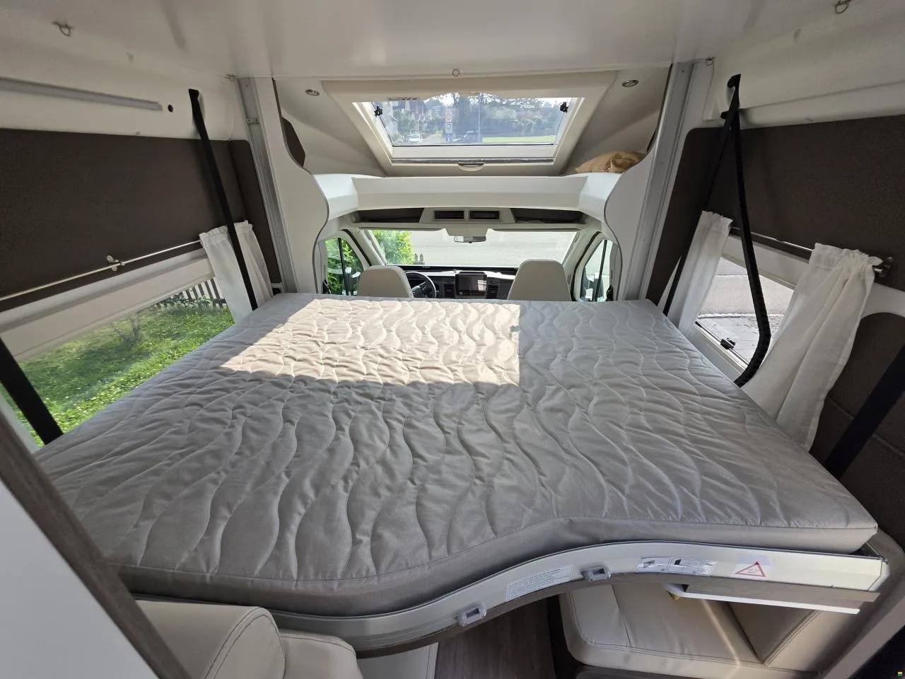 Van 1